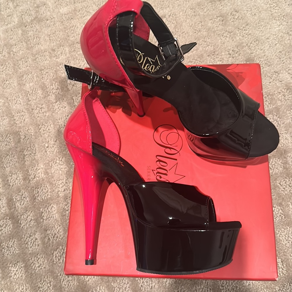 Pleaser 6” Red/Black platform heels brand new